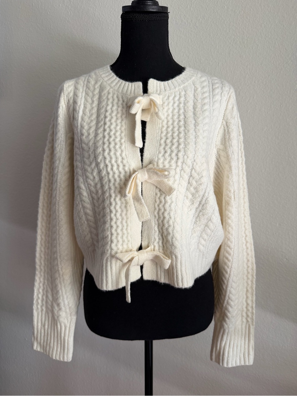 a New Day cream long sleeve cardigan sweater